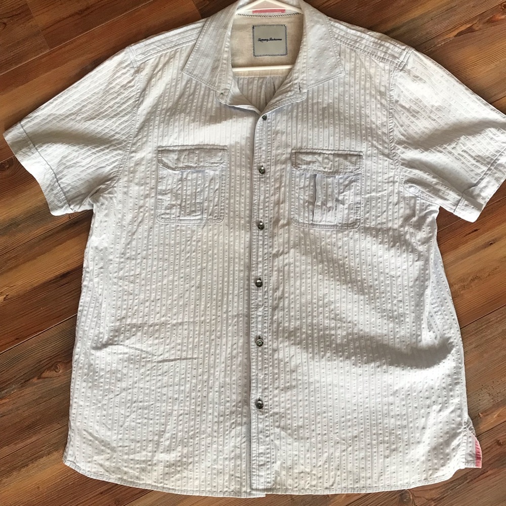 TOMMY BAHAMA Men’s short sleeve button down shirt